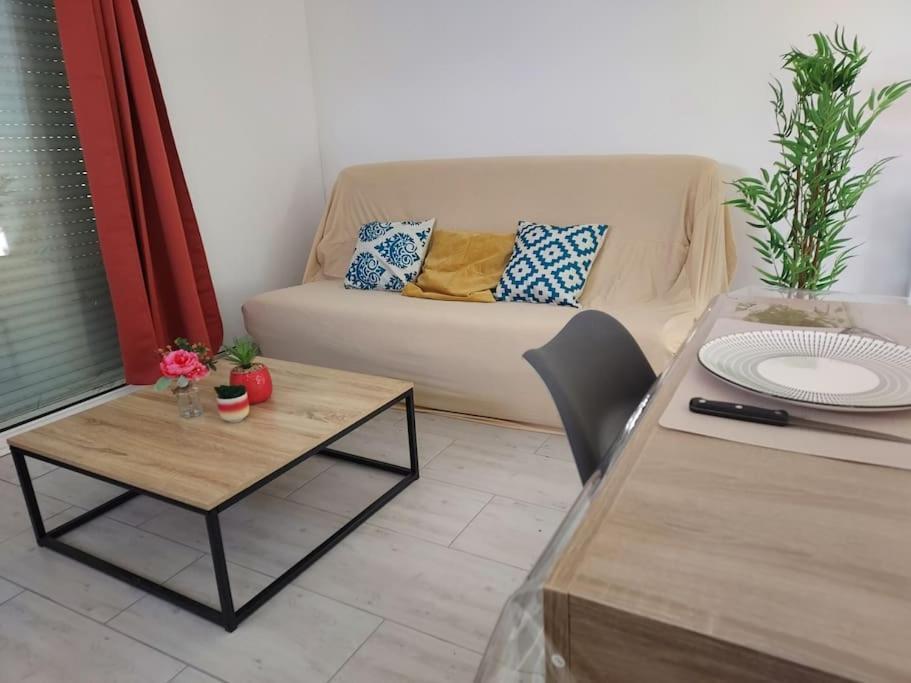 Maison Cosy 3 Chambres A La Campagne L'Abergement-Sainte-Colombe Εξωτερικό φωτογραφία